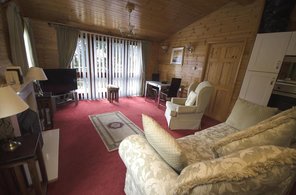 Watermouth Lodges 伊尔弗勒科姆 客房 照片